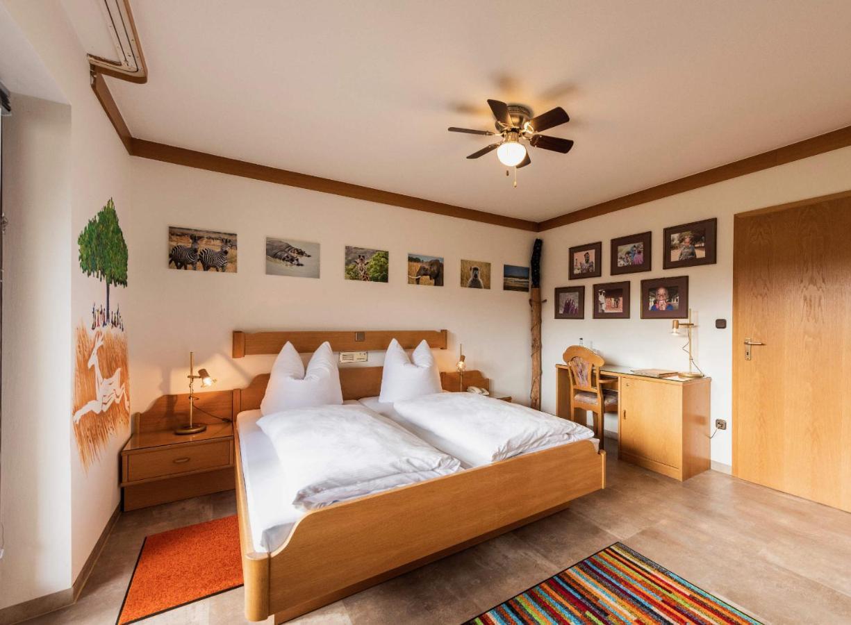 Hotel Lindenhof Hubmersberg Pommelsbrunn Buitenkant foto