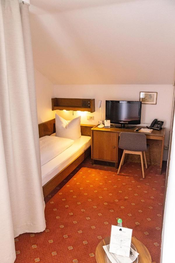 Hotel Lindenhof Hubmersberg Pommelsbrunn Buitenkant foto