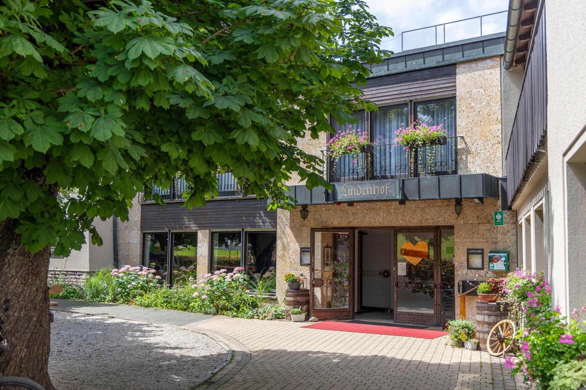 Hotel Lindenhof Hubmersberg Pommelsbrunn Buitenkant foto